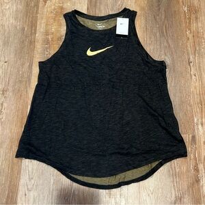 AUTHENTIC NIKE NSW WOMEN  DRI FIT ICON CLASH TANK TOP DM4881-010 Size 1X
